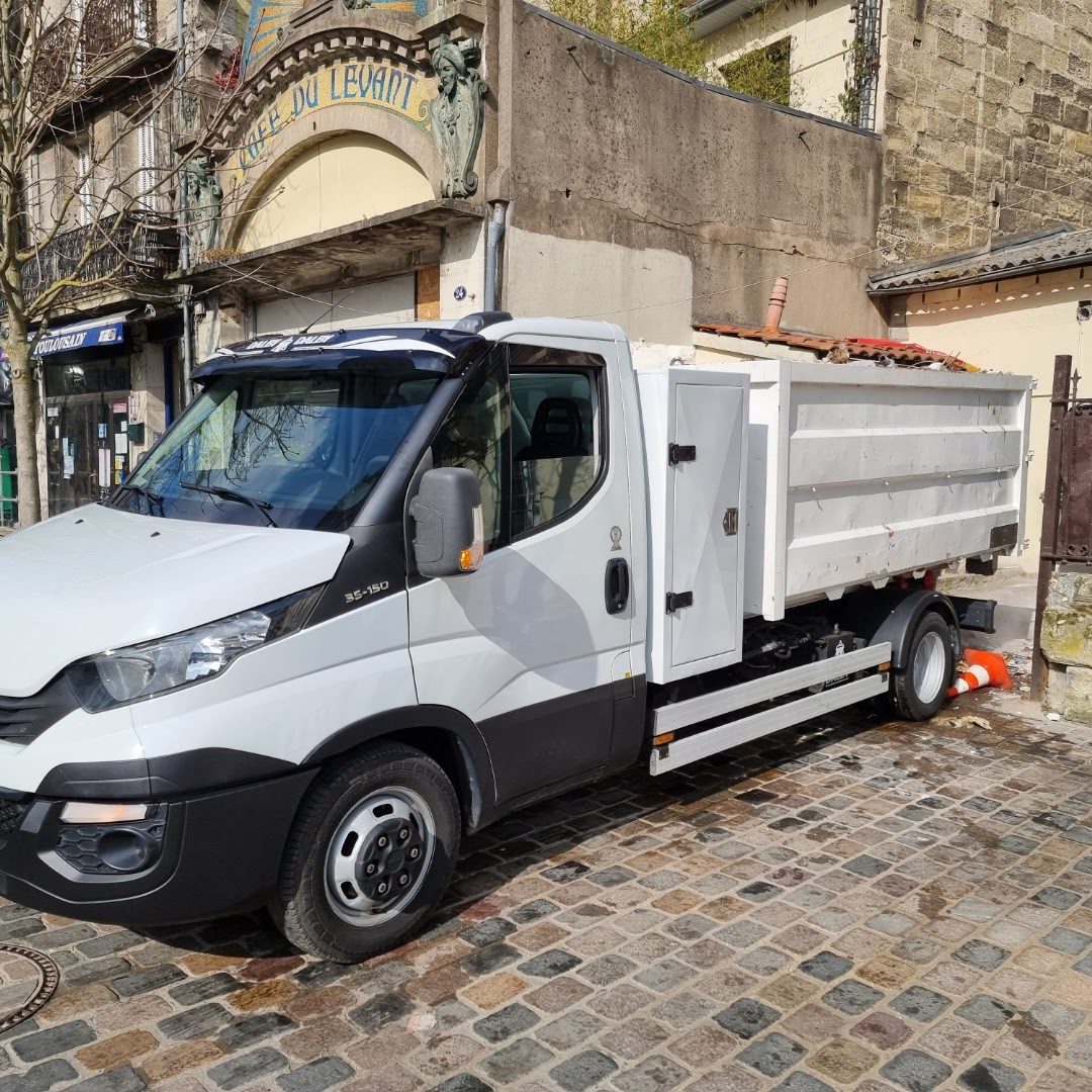 Location de benne à Le Bouscat (33110) — camion benne en Gironde