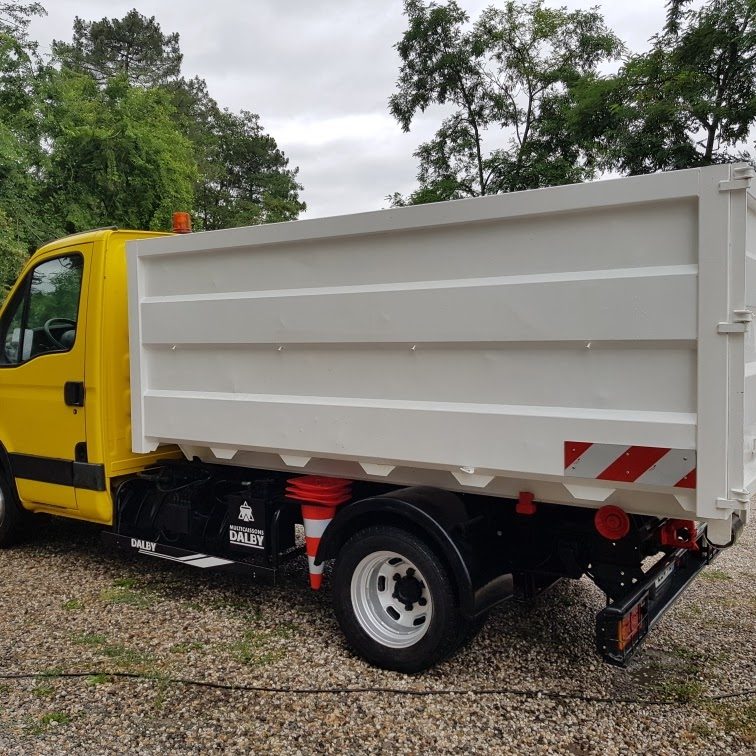 Location de benne à Eysines (33320) — camion benne en Gironde